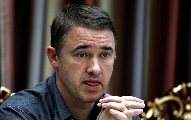 中脱颖而出 中脱颖而出